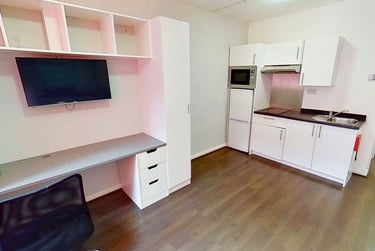 1 bed flat, Milton Street, Hockley, Nottingham, NG13RA - Image 3