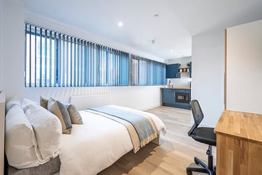 1 bed studio, Mansfield Road, Hockley, Nottingham, NG13FB - Image 1