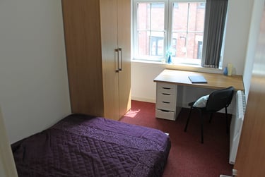2 bed flat, Lower Parliament Street, Hockley, Nottingham, NG11EN - Image 2