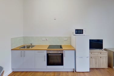 1 bed studio, Glasshouse Street, Hockley, Nottingham, NG13BZ - Image 3