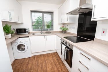 3 bed flat, Dryden Street, Arboretum, Nottingham, NG14EY - Image 1