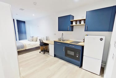 1 bed studio, Mansfield Road, Hockley, Nottingham, NG13FB - Image 1