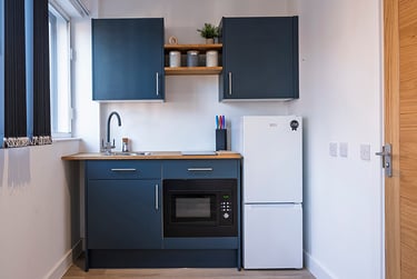 1 bed studio, Mansfield Road, Hockley, Nottingham, NG13FB - Image 2