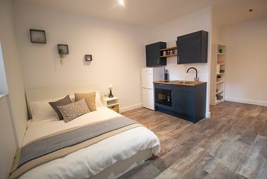 1 bed studio, Mansfield Road, Hockley, Nottingham, NG13FB - Image 1