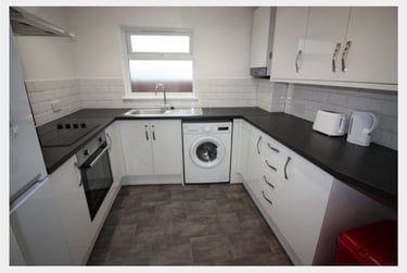2 bed house, New Buildings, Well Street, St Sidwells, Exeter, EX46JD - Image 5