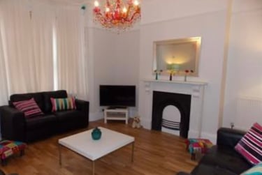 6 bed house, Arundel Street Lenton Canning Circus Nottingham, Radford, Nottingham, NG71NL - Image 1