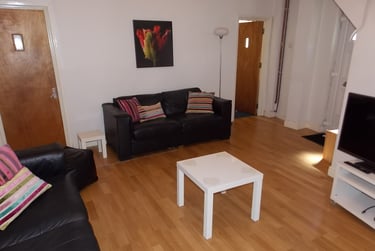 6 bed house, Exeter Road Forest Fields, Forest Fields, Nottingham, NG76LR - Image 2