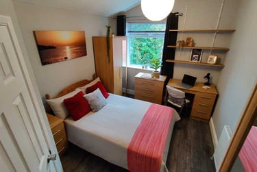 7 bed house, St. Michaels Road, City Centre, Northampton, NN13JU - Image 2