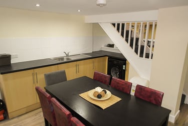 8 bed house, Palmerston Road, Abington, Northampton, NN15EU - Image 12