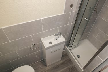 8 bed house, Semilong Road, Semilong, Northampton, NN26BT - Image 4