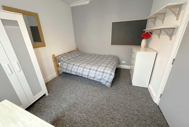 5 bed house, Harold Road, Southsea, Portsmouth, PO40LS - Image 3