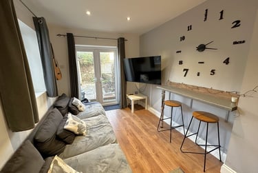 5 bed house, Harold Road, Southsea, Portsmouth, PO40LS - Image 1