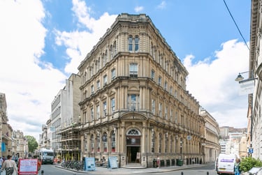 1 bed studio, Queen Charlotte Street, City Centre, Bristol, BS14EX - Image 1