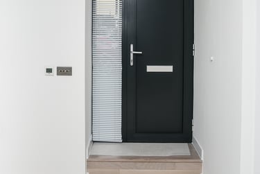 2 bed flat, Burnham Road, Twerton, Bath, BA23RY - Image 2