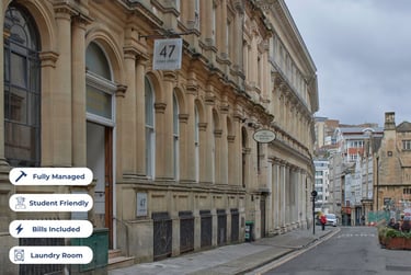 2 bed flat, Corn Street, City Centre, Bristol, BS11HT - Image 1