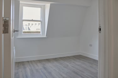 3 bed flat, Bladud Buildings, City Centre, Bath, BA15LS - Image 2