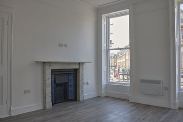 1 bed flat, Bladud Buildings, City Centre, Bath, BA15LS - Image 2