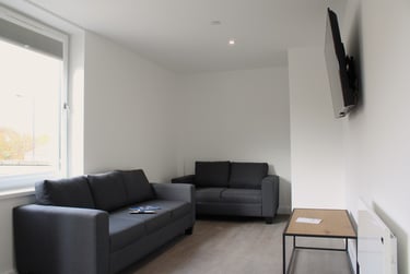 4 bed flat, Lower Bristol Road, Twerton, Bath, BA21FJ - Image 2