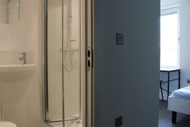 4 bed flat, Lower Bristol Road, Twerton, Bath, BA21FJ - Image 5