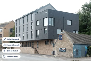 1 bed studio, Lower Bristol Road, City Centre, Bath, BA23BD - Image 1