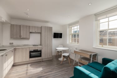 1 bed studio, Park Street, City Centre, Bristol, BS15JG - Image 2