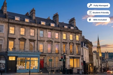 3 bed flat, Bladud Buildings, City Centre, Bath, BA15LS - Image 1