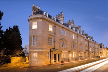 1 bed studio, St James's Parade, Poets Corner, Bath, BA11UH - Image 1