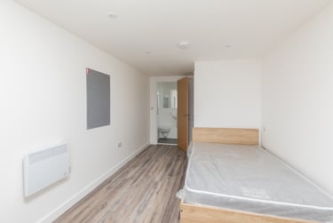 3 bed flat, Paintworks, Arno's Vale, Bristol, BS43EH - Image 2