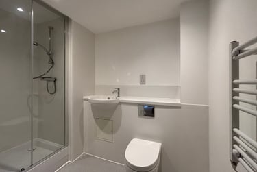 1 bed studio, Queen Square, City Centre, Bristol, BS14JE - Image 4