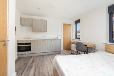 1 bed studio, Livingstone Road, Twerton, Bath, BA23PQ - Image 2