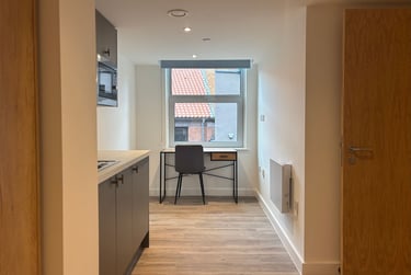 1 bed studio, Queen Square, City Centre, Bristol, BS14JE - Image 5