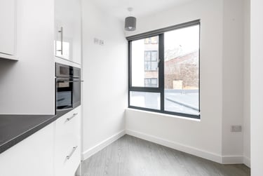 1 bed studio, West Street, Easton, Bristol, BS20GY - Image 4