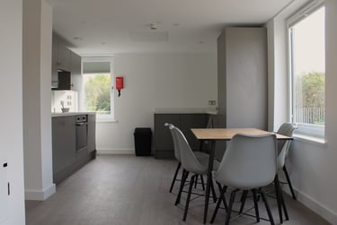 5 bed flat, Lower Bristol Road, Twerton, Bath, BA21FJ - Image 3