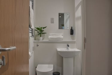 1 bed studio, Cherry Lane, Kingsdown, Bristol, BS13NG - Image 5