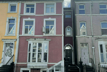 3 bed flat, Bryn Road, Brynmill, Swansea, SA20AR - Image 1