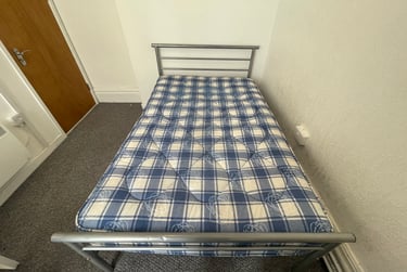 3 bed flat, Bryn Road, Brynmill, Swansea, SA20AR - Image 7