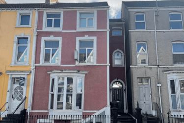 3 bed flat, Bryn Road, Brynmill, Swansea, SA20AR - Image 1