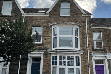 3 bed flat, St Alban's Road, Brynmill, Swansea, SA20BP - Image 1