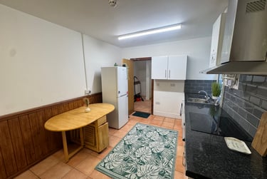 2 bed flat, Bryn Road, Brynmill, Swansea, SA20AT - Image 2