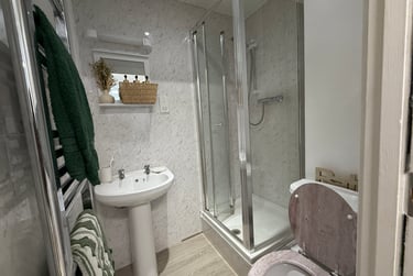 1 bed studio, St Helens Road, Mount Pleasant, Swansea, SA14DQ - Image 7