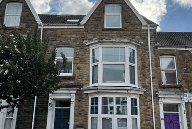 2 bed flat, St Alban's Road, Brynmill, Swansea, SA20BP - Image 1