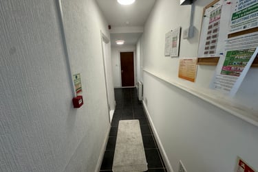 2 bed flat, Bryn Road, Brynmill, Swansea, SA20AR - Image 2