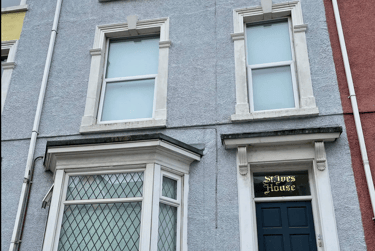 3 bed flat, Bryn Road, Brynmill, Swansea, SA20AR - Image 1