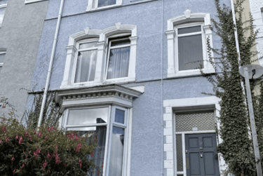 1 bed studio, Bryn Road, Brynmill, Swansea, SA20AR - Image 1