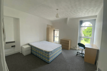 2 bed flat, Bryn Road, Brynmill, Swansea, SA20AP - Image 5