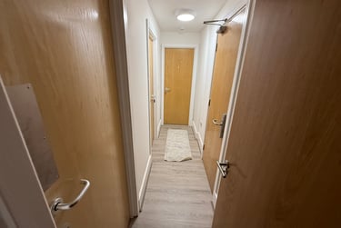 2 bed flat, St Helens Road, Mount Pleasant, Swansea, SA14DQ - Image 2