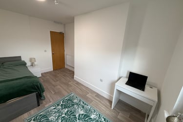 2 bed flat, St Helens Road, Mount Pleasant, Swansea, SA14DQ - Image 10