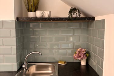 1 bed studio, Bryn Road, Brynmill, Swansea, SA20AR - Image 3