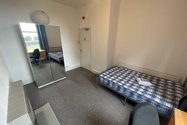 2 bed flat, Bryn Road, Brynmill, Swansea, SA20AP - Image 10