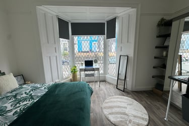 1 bed flat, Bryn Road, Brynmill, Swansea, SA20AR - Image 3